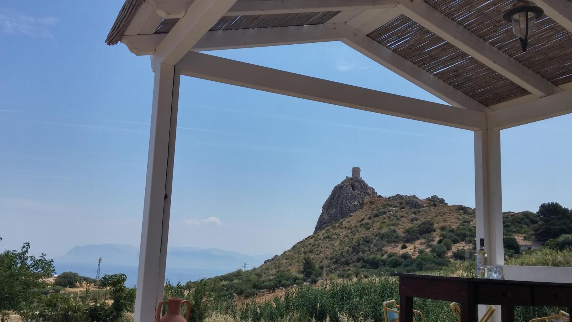 Anna E Cantina Vito Vicinissimi Riserva Dello Zingaro