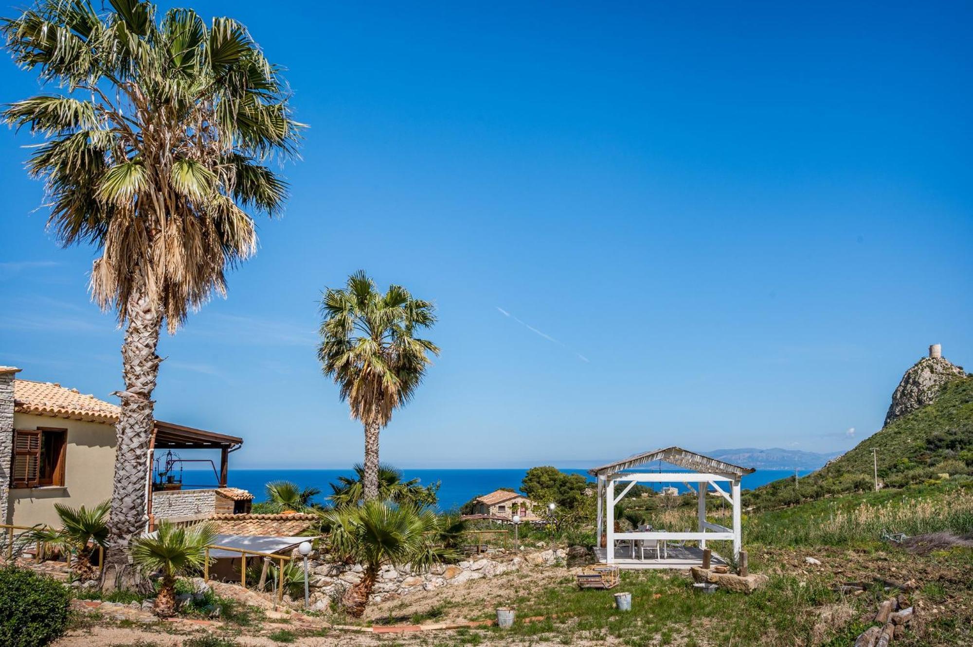 Anna E Cantina Vito Vicinissimi Riserva Dello Zingaro Holiday home Scopello (Sicily)