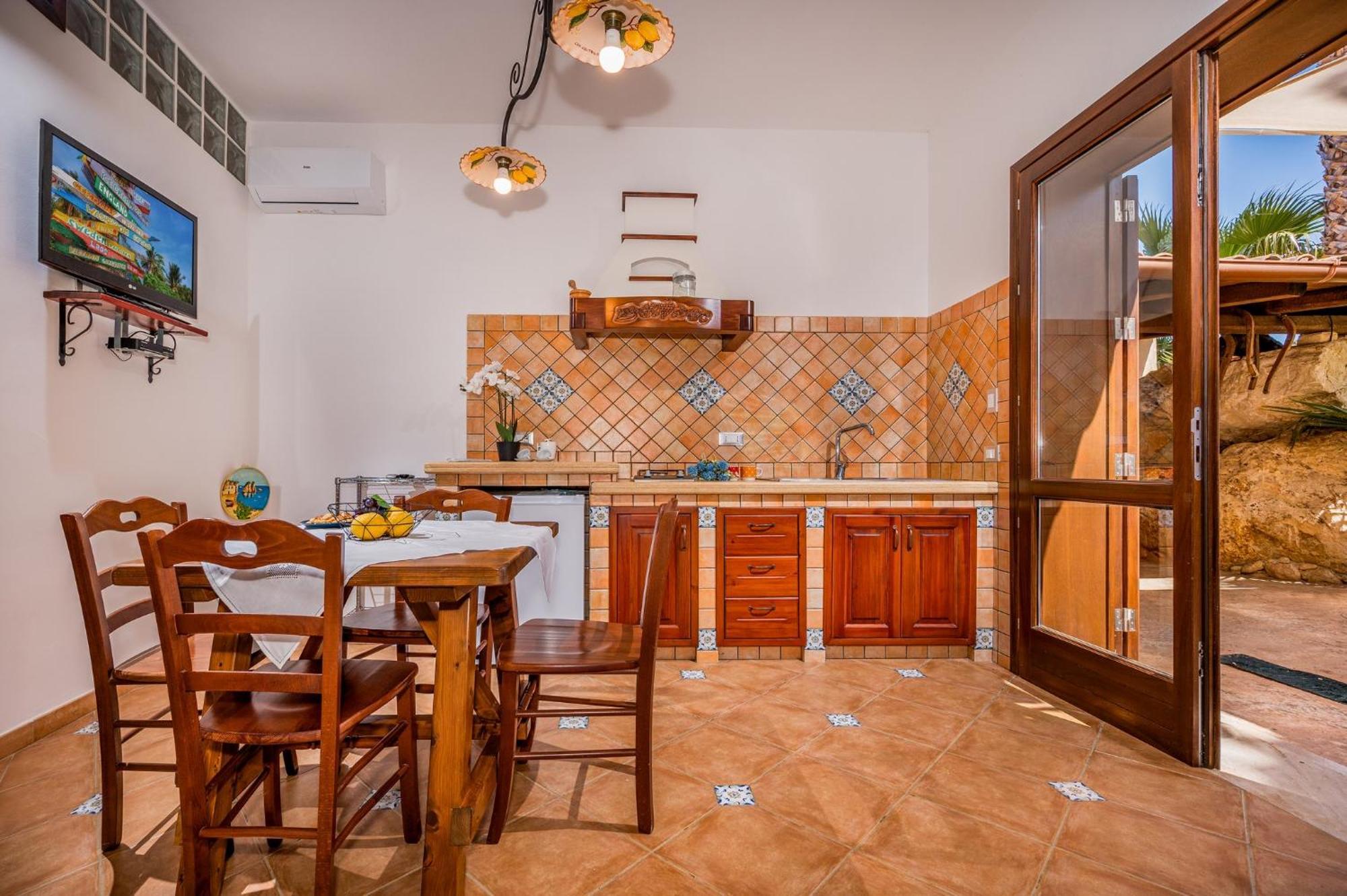 Anna E Cantina Vito Vicinissimi Riserva Dello Zingaro *