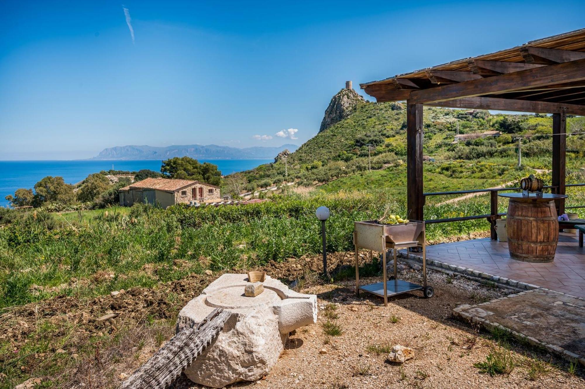 Anna E Cantina Vito Vicinissimi Riserva Dello Zingaro Holiday home Scopello (Sicily)