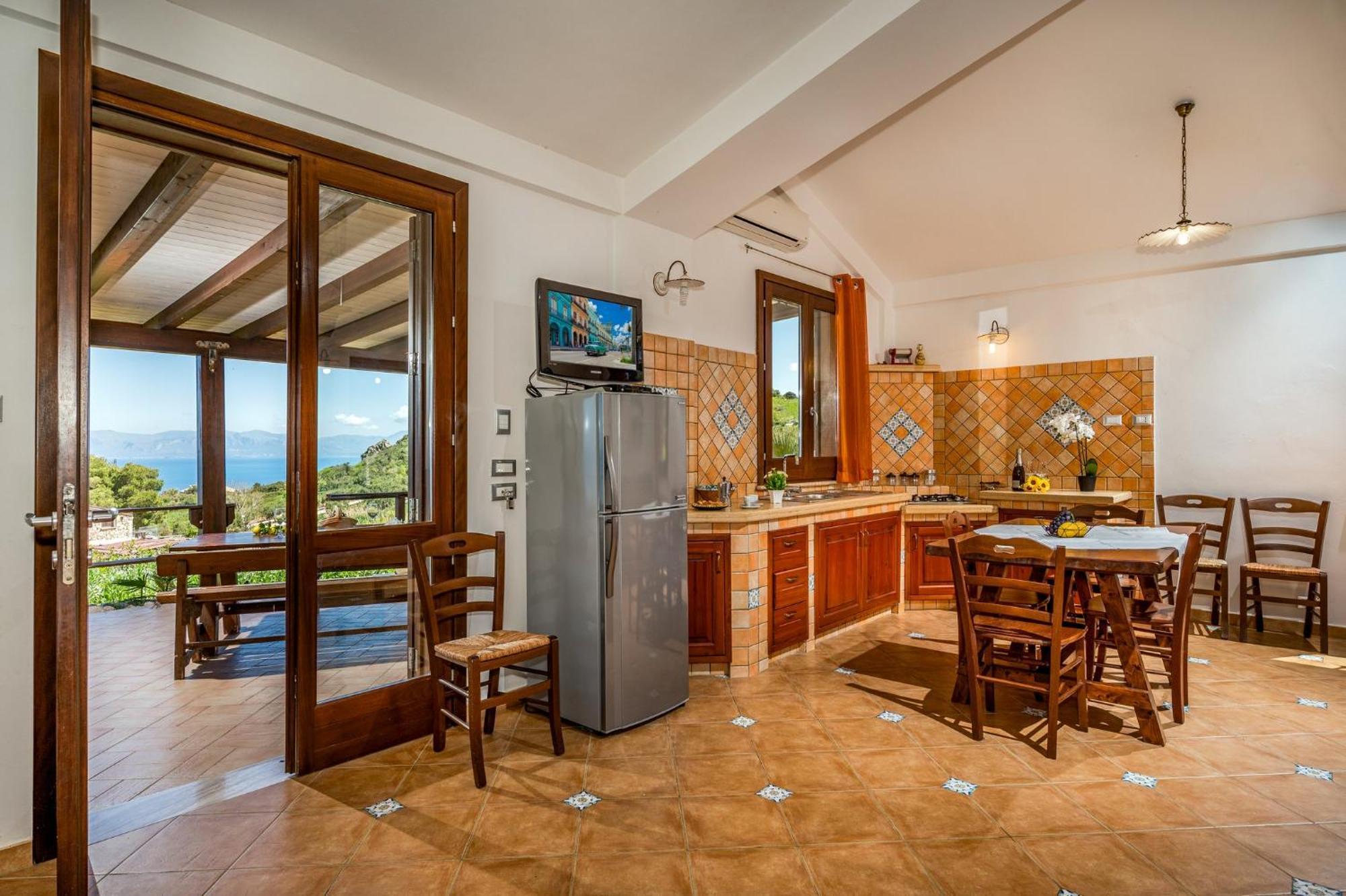 Anna E Cantina Vito Vicinissimi Riserva Dello Zingaro Holiday home Scopello (Sicily)