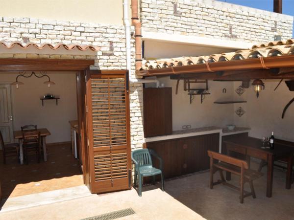 Anna E Cantina Vito Vicinissimi Riserva Dello Zingaro Scopello (Sicily)