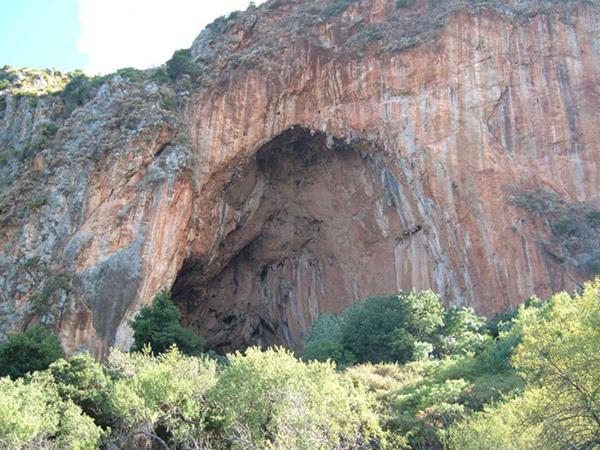 Anna E Cantina Vito Vicinissimi Riserva Dello Zingaro