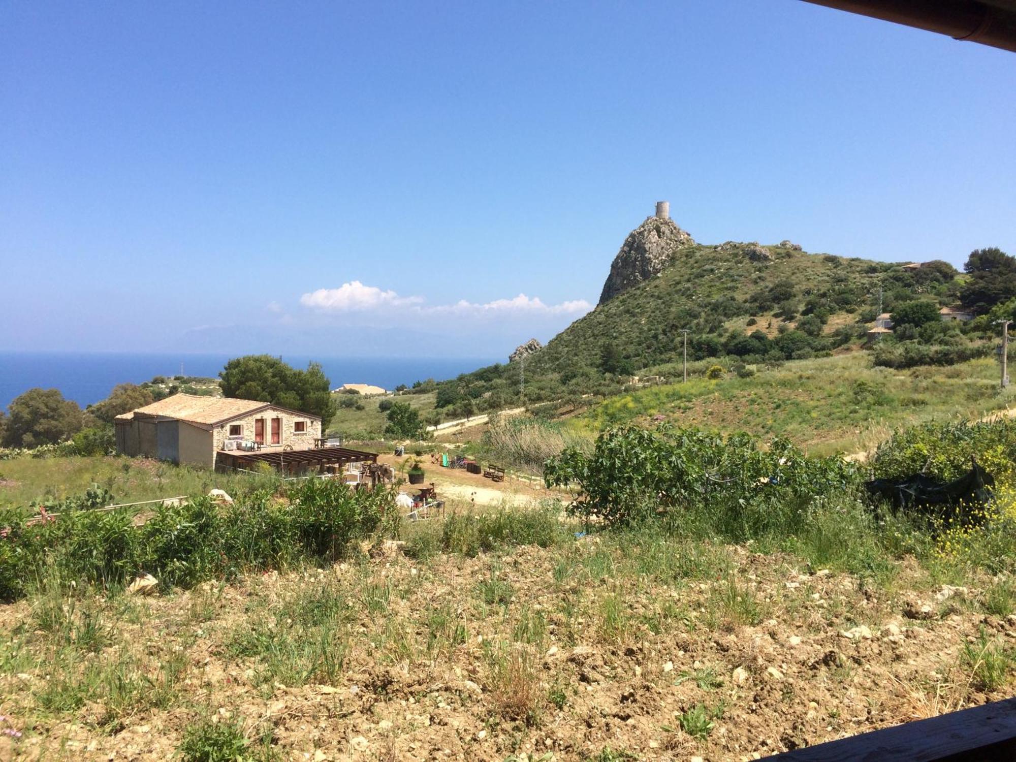 Anna E Cantina Vito Vicinissimi Riserva Dello Zingaro