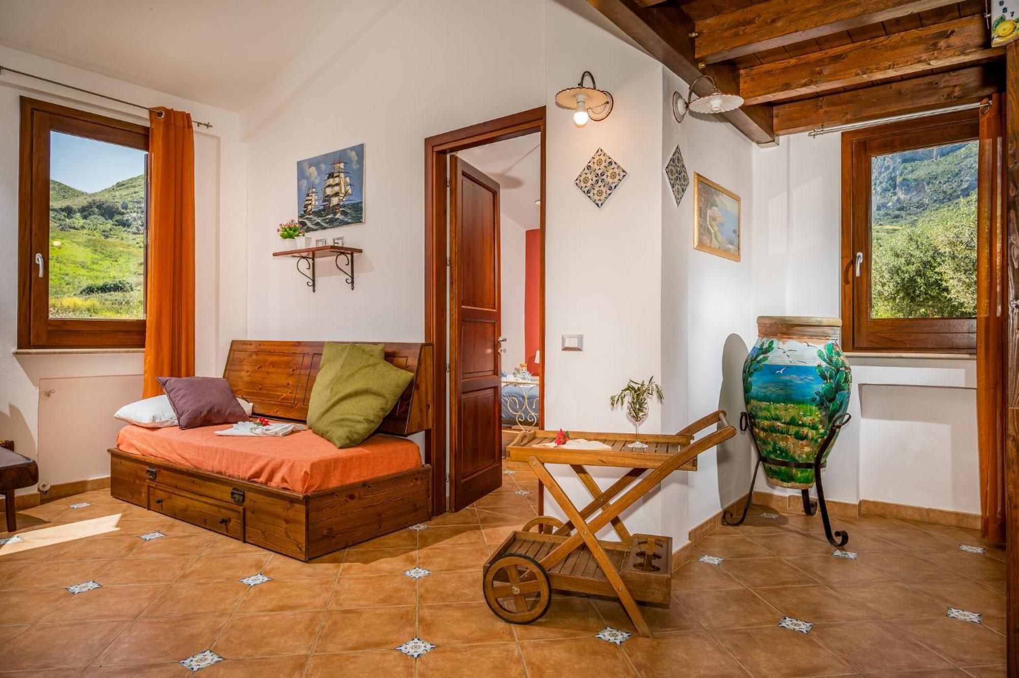 Ferienhaus Anna E Cantina Vito Vicinissimi Riserva Dello Zingaro Scopello (Sicily)